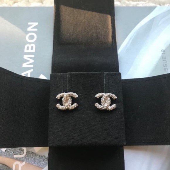 Chanel Cc Stud Earrings - Picture 5 of 15